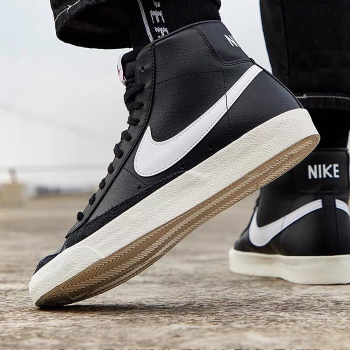 Nike Blazzer Mid 77 "Black"